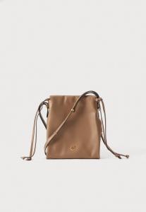 Сумка кросс-боди Pinko SLOUCHY MINI MORBIDO, Biscotto Zenzero/Antique Gold-Coloured/Beige