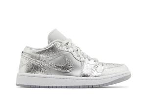 Кроссовки Wmns Air Jordan 1 Low SE, цвет Metallic Silver