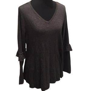 Женский свитер с V-образным вырезом и оборками на локтях - Plus In Black Style & Co.