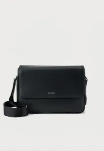Сумка-Мессенджер для ноутбука с приподнятым клапаном Calvin Klein, Black