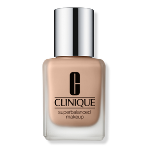 Сбалансированная тональная основа Clinique, 70 Vanilla (moderately fair, cool-neutral undertones)