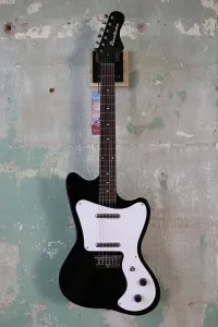 Электрогитара Danelectro '67 Dano в черном цвете