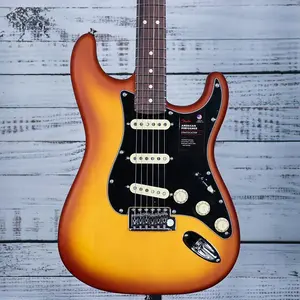 Fender Ограниченная серия American Performer Timber Stratocaster | Honey Burst