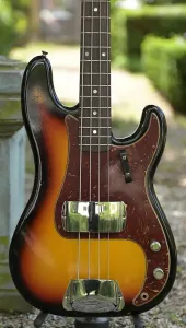 Fender Custom Shop 1966 Precision Bass Journeyman Relic - солнечный сплошной 3-цветный