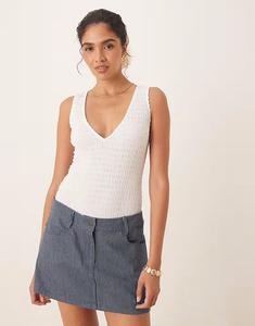 Боди с V-образным вырезом и отделкой в рубчик, белый фактурный Agon