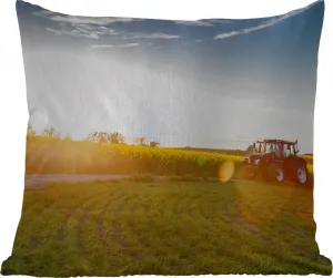 Подушка для улицы Трактор Трава Закат - 50 x 50 см - водонепроницаемая - подушка для отдыха - удобная - подушка с рисунком MuchoWow
