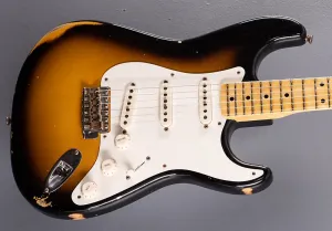 Fender 1957 Relic Stratocaster - двухцветный солнцезащитный окрас
