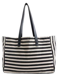 Next Шоппер в черном и белом цвете