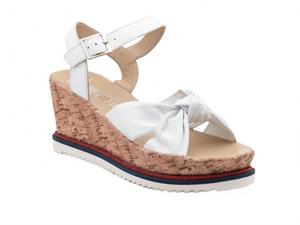 Ara Женские сандалии на танкетке Park белого цвета