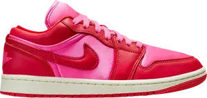Кроссовки Wmns Air Jordan 1 Low SE 'Pink Blast', розовый