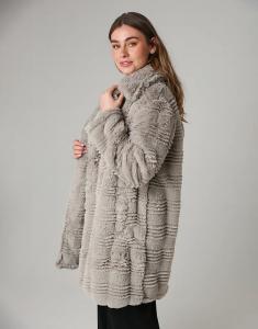 Пальто French Connection из текстурированного искусственного меха с большим воротником и пуговицами, светло-серого цвета