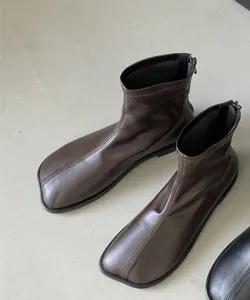 Мягкие кожаные короткие ботинки на плоской подошве с квадратным носком Aimoha - Select -, цвет Chocolate