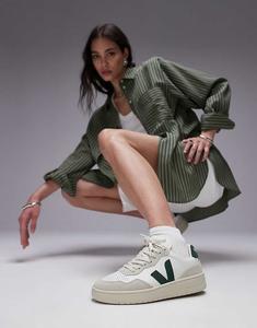 Кроссовки VEJA V-90 белого/зеленого цвета