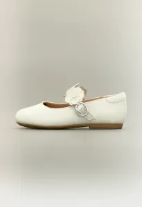 Балетки с ремешком на щиколотке Friboo, White