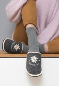 Тапочки Adelheid Filzpantoffel Glücksbringer, серый