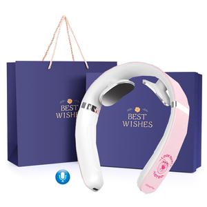 Коллекция Mickey Mouse 2025 новогодние наборы Mickey And Friends в подарочной коробке Disney