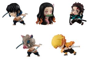 Фигурка Tanjiro Kamado Demon Slayer Kimetsu No Yaiba Adverge Motion 01 в яйце BANDAI