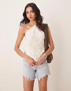 Топ-шарф Abercrombie & Fitch с открытой спиной и халтернеем белого цвета