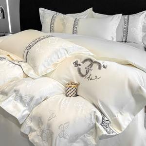 LUOLAI HOME Комплект постельного белья 1,5 м, 4 предмета: пододеяльник 200×230 см, простыня, наволочки, кремово-белый