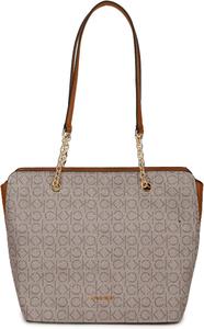 Женская сумка-тоут Calvin Klein Hailey Signature Top Zip Chain, Textured Almond/Taupe/Caramel Linear