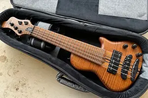 Mayones Cali 5 Mini Bass с топом из кленового массива T.E.W. - натуральный матовый