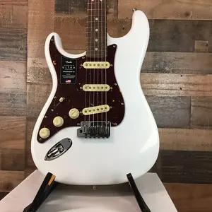 Fender American Ultra Strat LEFTY Arctic Pearl, жесткий кейс, 357