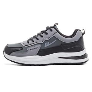 Износостойкие и легкие мужские повседневные ботинки низкие Beige Blue WARRIOR, черный/серый