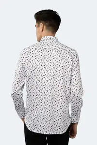 Белый с разноцветной гитарной рубашкой Luchiano Visconti, мультиколор