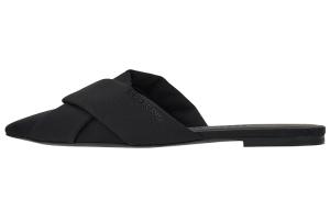 Ferragamo Закрытые тапочки Women's Black