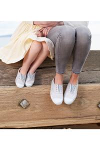 Парусиновые туфли Silver Plum из коллекции одежды для взрослых Trotters London, серебряный