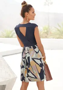 LASCANA летнее платье с вырезом на спине, с запахом, элегантное пляжное платье, цвет Bedruckt