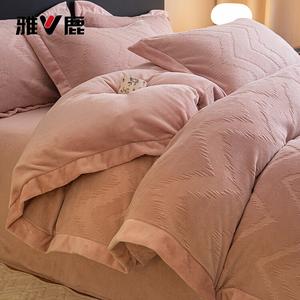 Yalu Комплект постельного белья 1,5 м, 4 предмета: пододеяльник 200х230 см, простыня на резинке, 2 наволочки, розовый