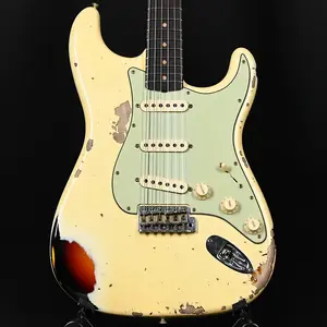 Fender Custom Shop '61 Stratocaster Heavy Relic - Состаренный Винтажный Белый / 3-Цветный Сансет 2025 (CZ587555)