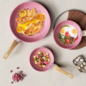 Сковорода диаметром 24 см розового цвета с антипригарным покрытием для индукционных плит - сковорода с антидеформационным дном Markenlos