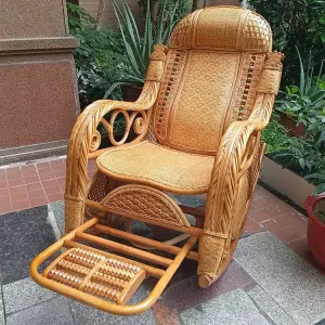 Fantasy Кресло-качалка из ротанга jufu, модель large 23 double twist, цвет honey
