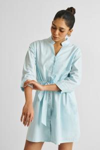 Короткое платье с завязкой на талии летнего синего цвета Reistor