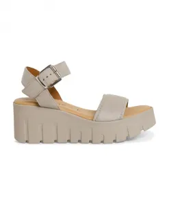 Сандалии на танкетке Tamaris, бежевый