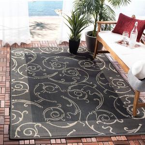 Ковер SAFAVIEH, 82 x 153 см, Courtyard Collection, Black & Sand, Scroll Design, не линяет и прост в уходе, для помещений и улицы, можно стирать — идеально для патио, заднего двора, прихожей (CY2665-3908)