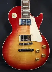 Gibson Les Paul Standard 50s с фигурной крышкой, Heritage Cherry Sunburst, с футляром HSC 2025