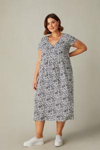 Ярусное платье миди Curve с изображением животных Live Unlimited, черный