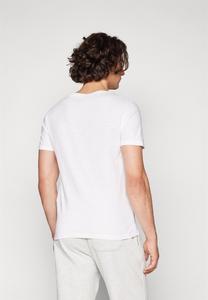 Базовая футболка Pier One, ярко-белая