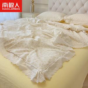 Antarctic Комплект постельного белья 1.8 м: простыня на резинке, пододеяльник 200x230 см, ткань Skin-Friendly, отделка кружевом Xiaolaisi, цвет Spring Bud