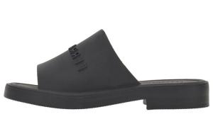 Плоские слайды с 3D-логотипом Ferragamo