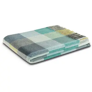 Плед Shades с качественными кисточками с изысканной структурной отделкой Biederlack, зелено-желтый