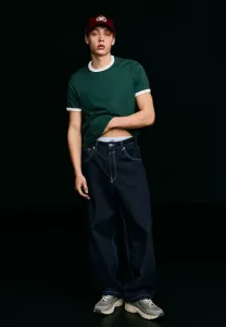 Футболка с коротким рукавом и контрастными деталями. Bershka, Green