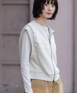 Свободная флисовая короткая жилетка на молнии