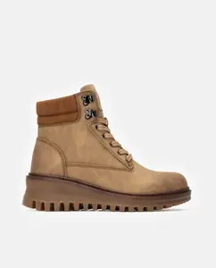 Женские ботильоны на танкетке с шнуровкой Refresh, светло-коричневый