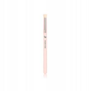Кисть для скошенных глаз Golden Rose телесного цвета
