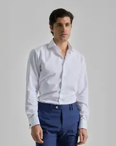 Мужская рубашка однотонная белая с запонками стандартного кроя PuroEgo, белый