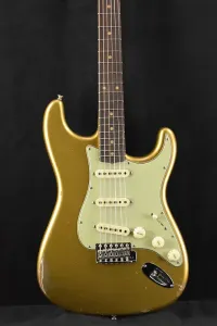 Fender Custom Shop Late '62 Strat - Стареющее золото ацтеков с эффектом реликвии и фурнитурой Closet Classic